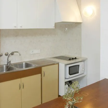 Bon Lloc Apartment *