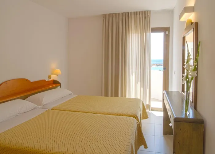 Bon Lloc Apartment *